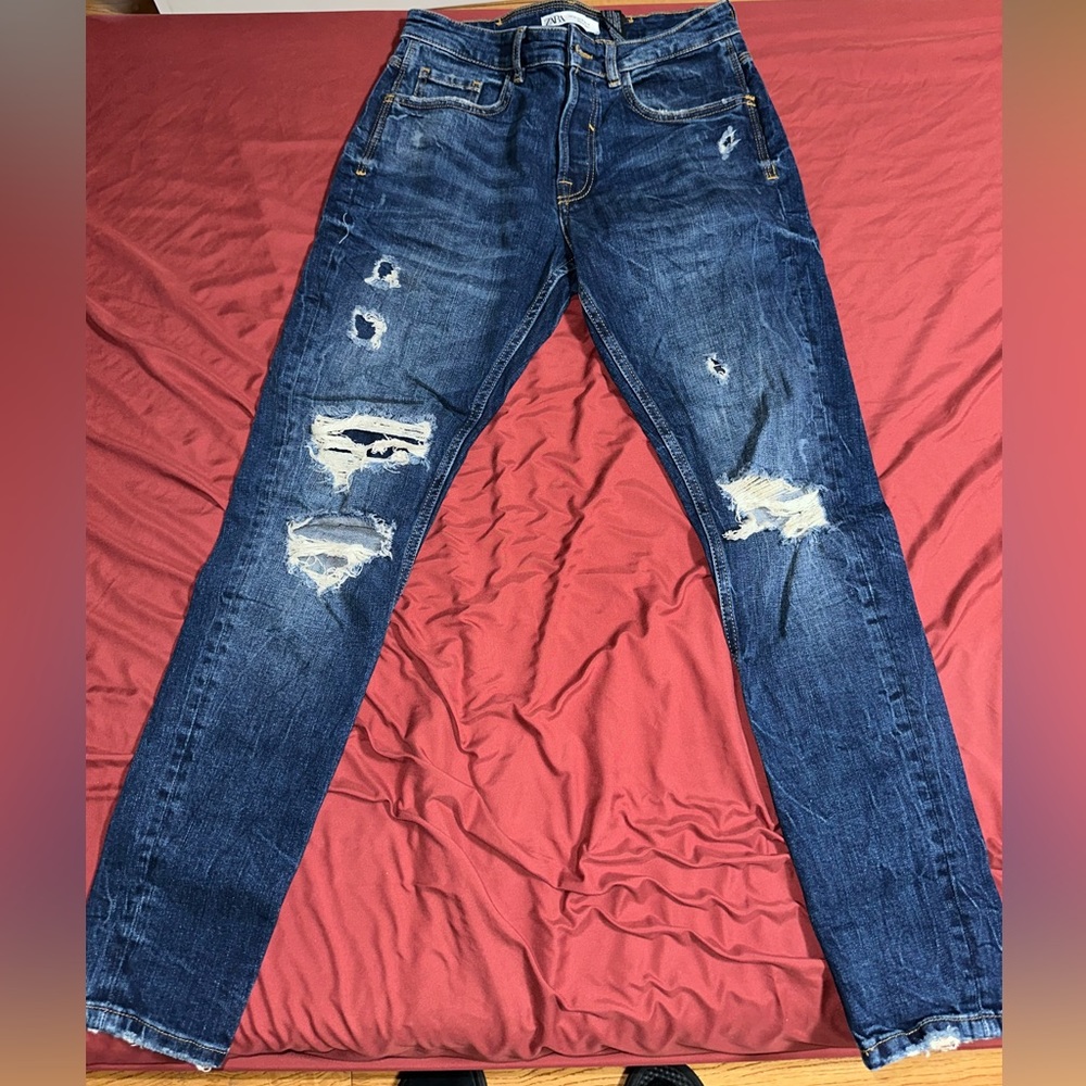 ZARA Distressed Skinny Jeans